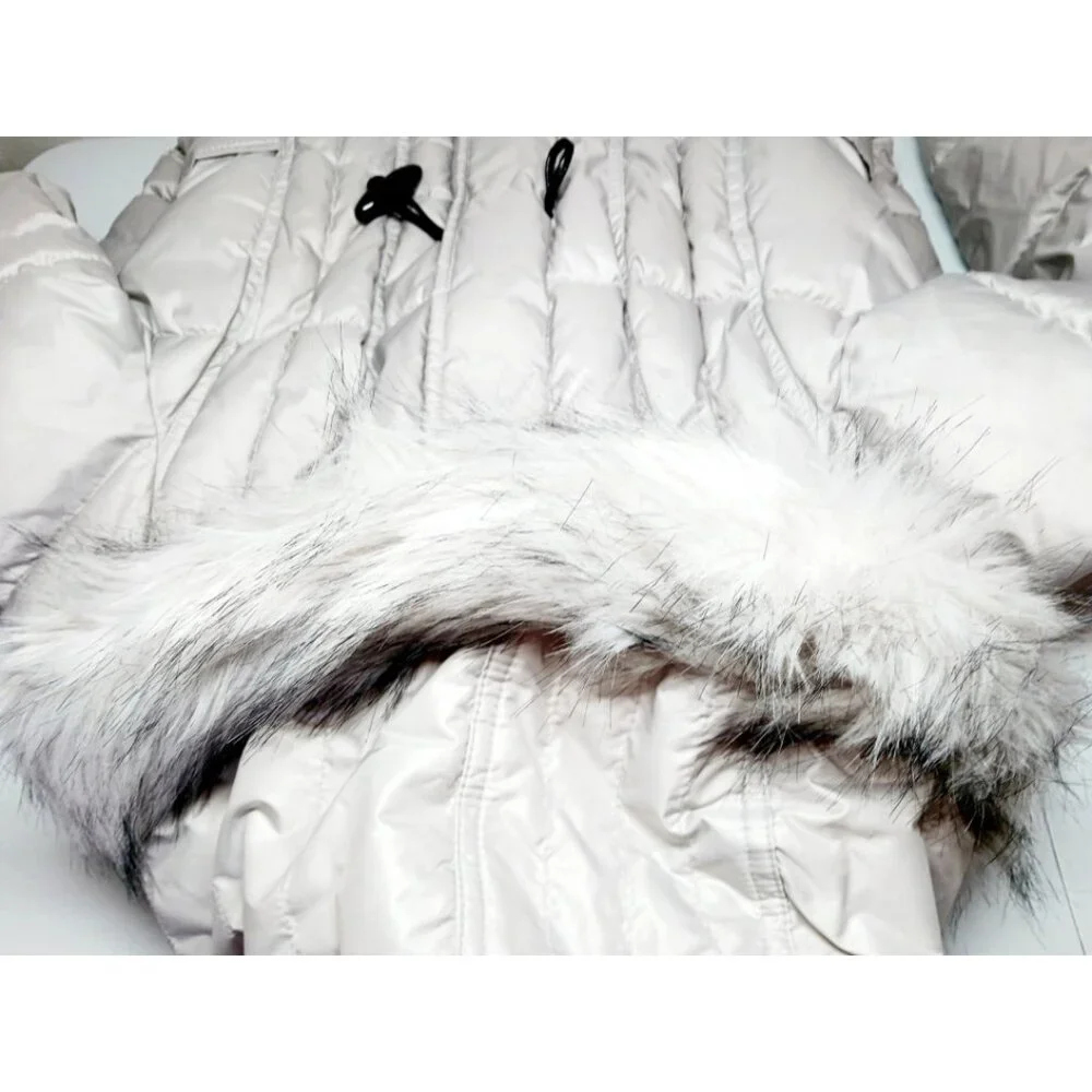 Long winter puffer coat with duffle button design with a zip closure - Picture 12 of 15
